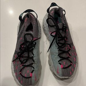 Nike Women's Gray and Pink Knit Sneakers